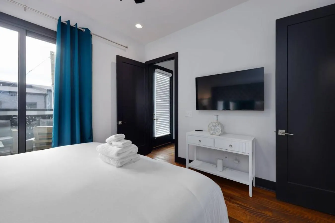 Holiday home Two Townhomes- Rooftop Lounge- Hot Tub- City Views Nashville United States