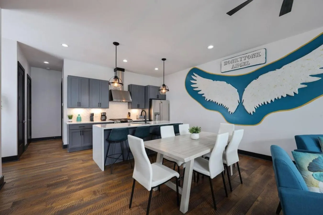 Two Townhomes- Rooftop Lounge- Hot Tub- City Views Nashville