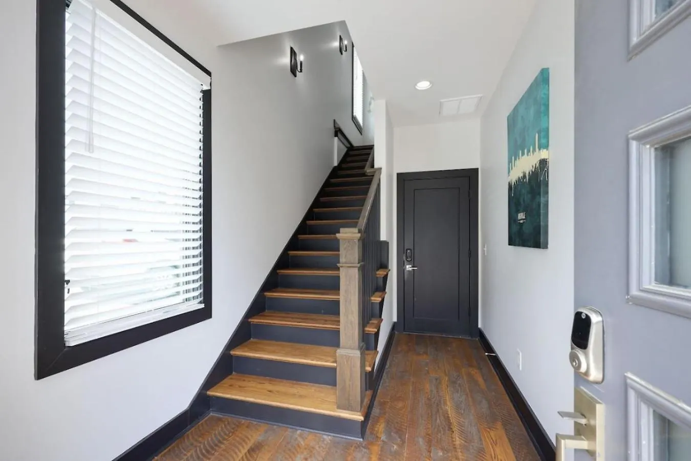 Two Townhomes- Rooftop Lounge- Hot Tub- City Views Nashville Holiday home