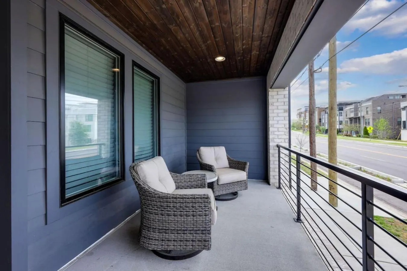 Two Townhomes- Rooftop Lounge- Hot Tub- City Views Nashville Holiday home
