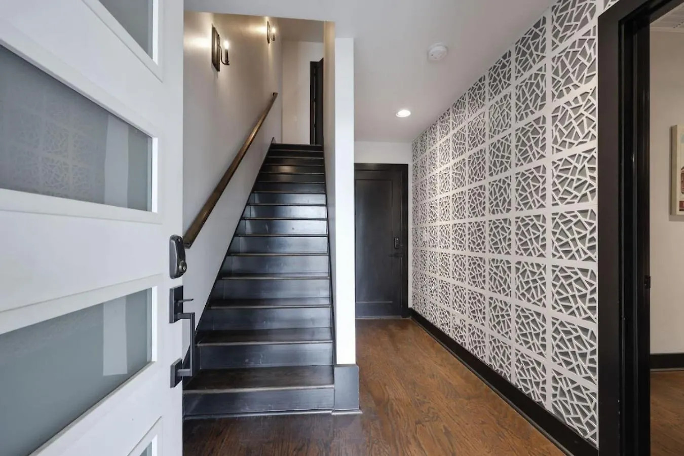 Holiday home Two Townhomes- Rooftop Lounge- Hot Tub- City Views Nashville United States