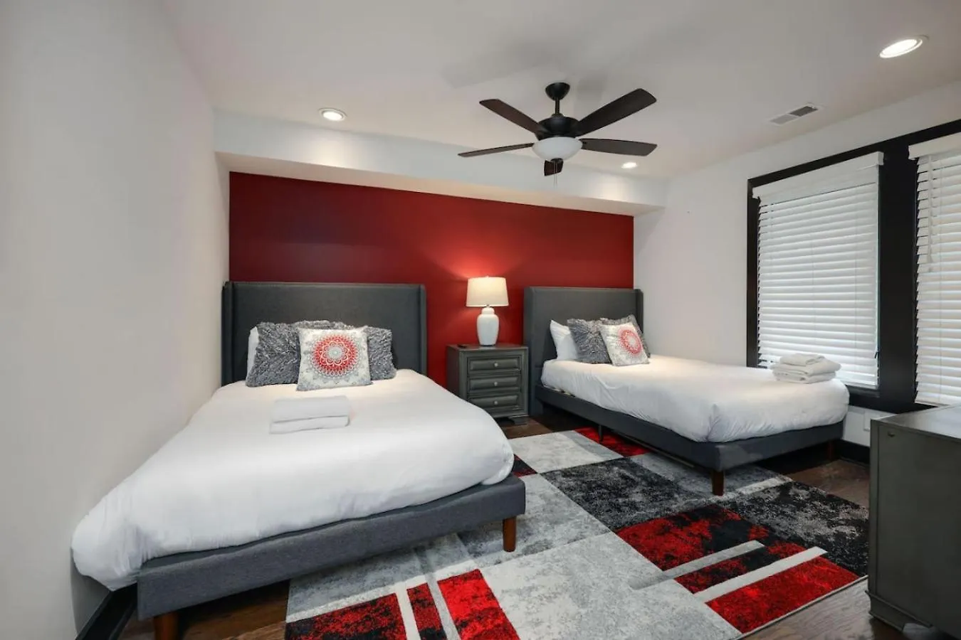 Two Townhomes- Rooftop Lounge- Hot Tub- City Views Nashville 0*,